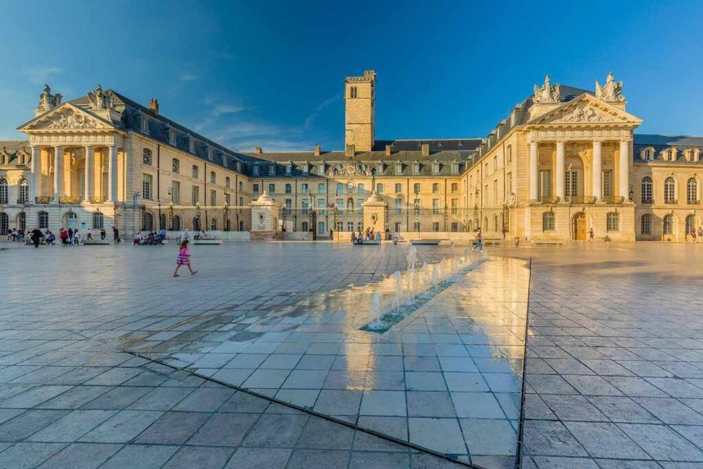Le Jade : Au Coeur Du Centre Historique Dijon Exterior foto
